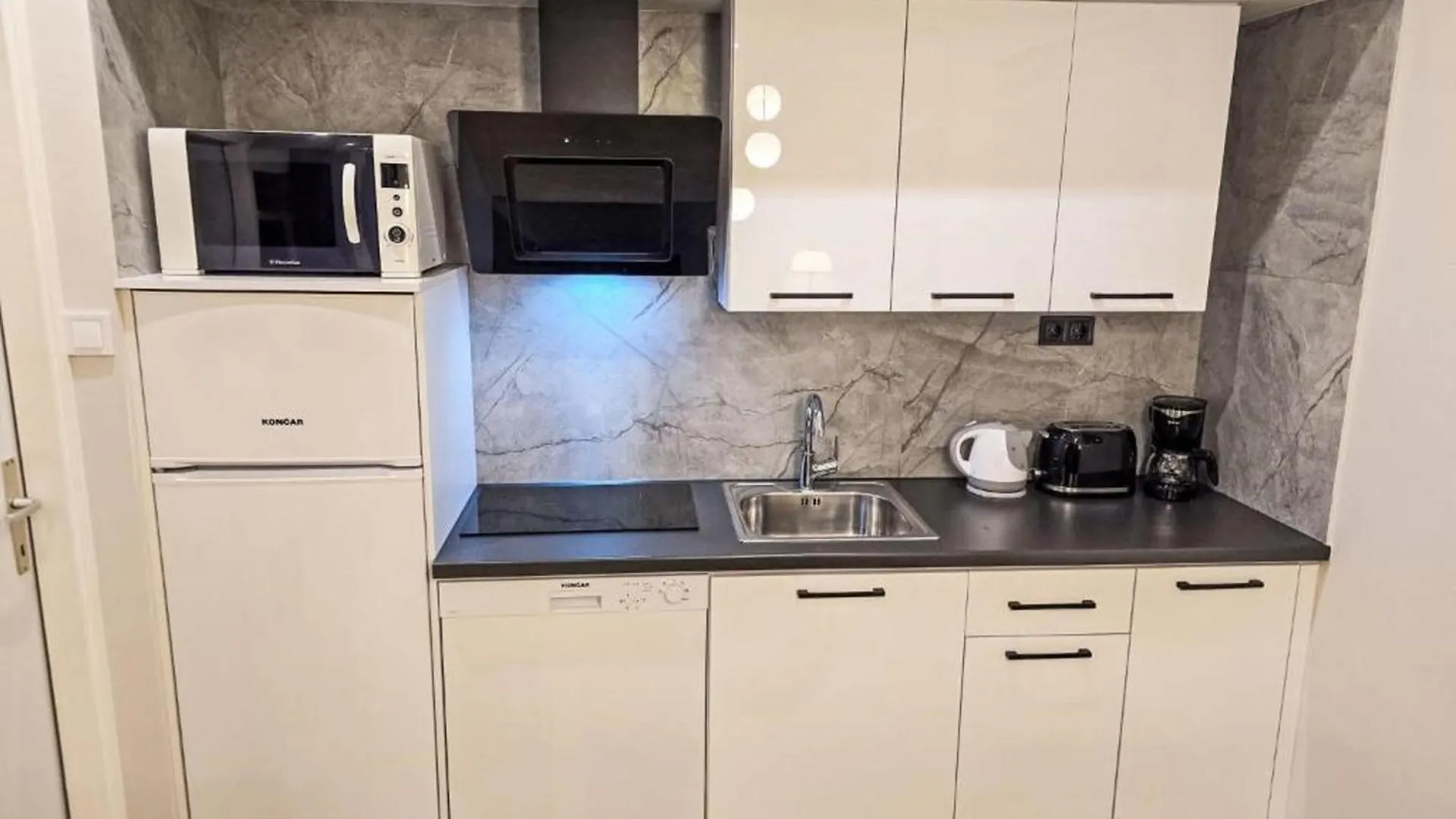 Charming Apartments Tome With Pool Vir