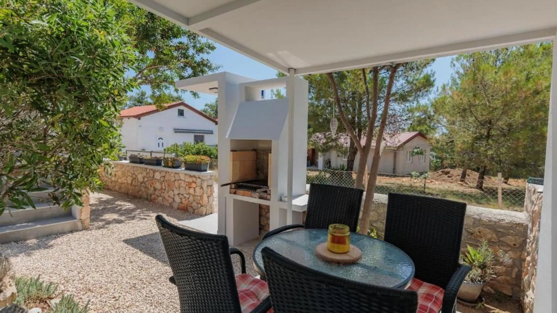 Charming Apartments Tome With Pool Vir