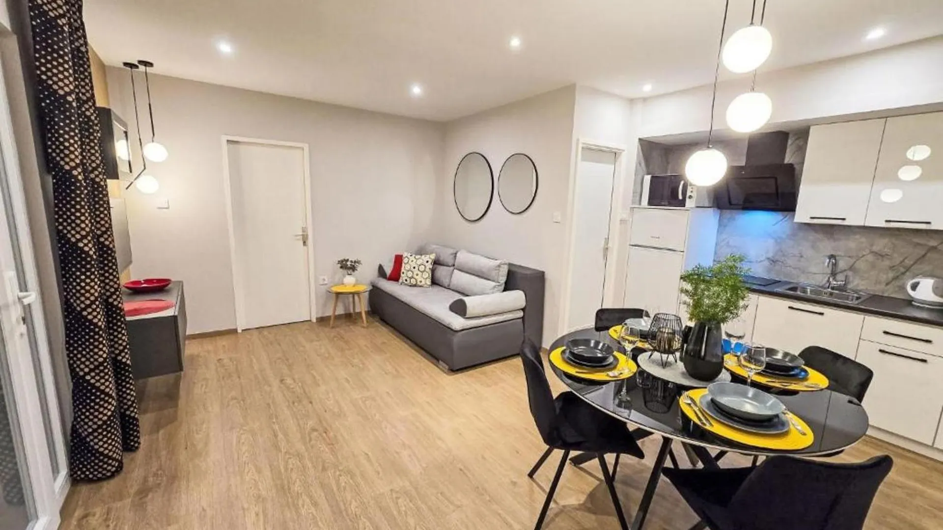 Charming Apartments Tome With Pool Vir