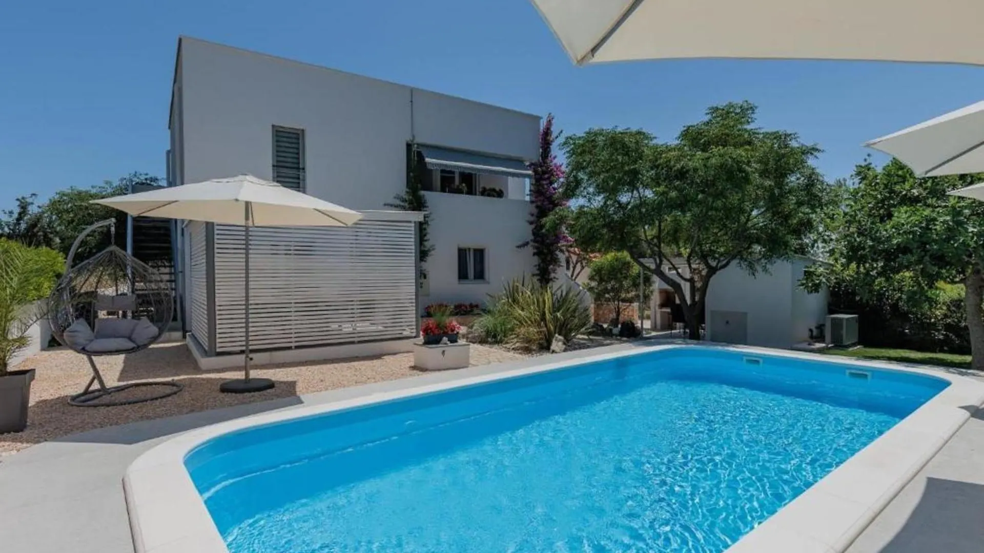 Charming Apartments Tome With Pool Vir
